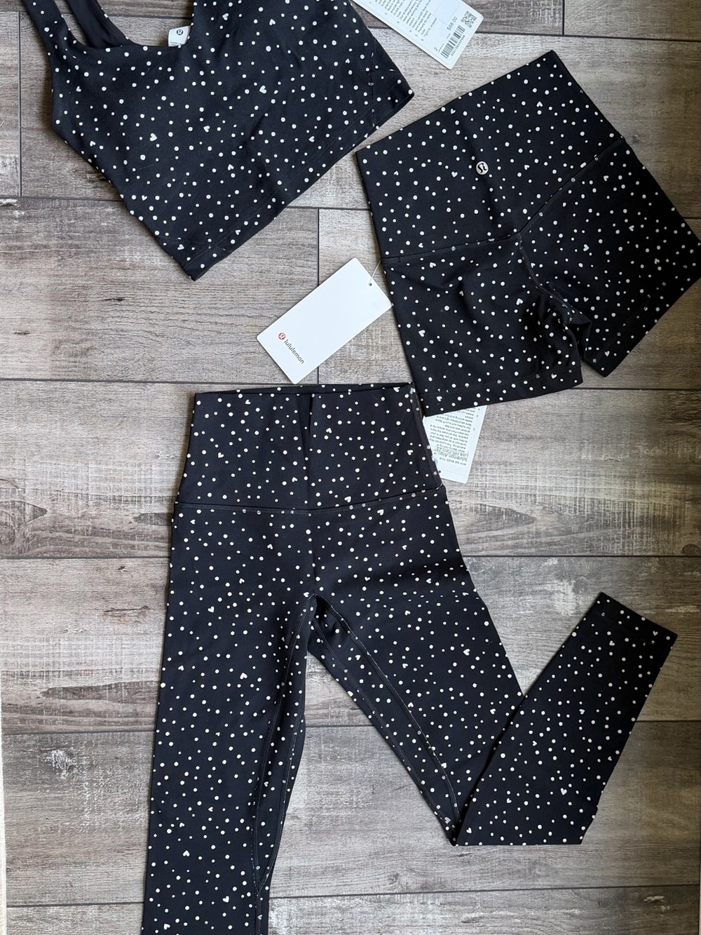 LULULEMON NWT SCATTERED HEART SET - leggings/biker shorts/align tank - size 2